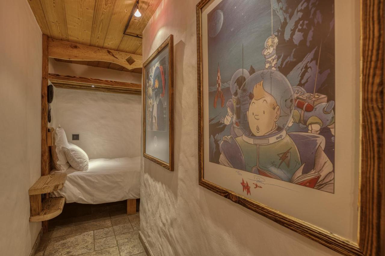 Le Vieux Chalet ลาคลูซาซ์ ภายนอก รูปภาพ