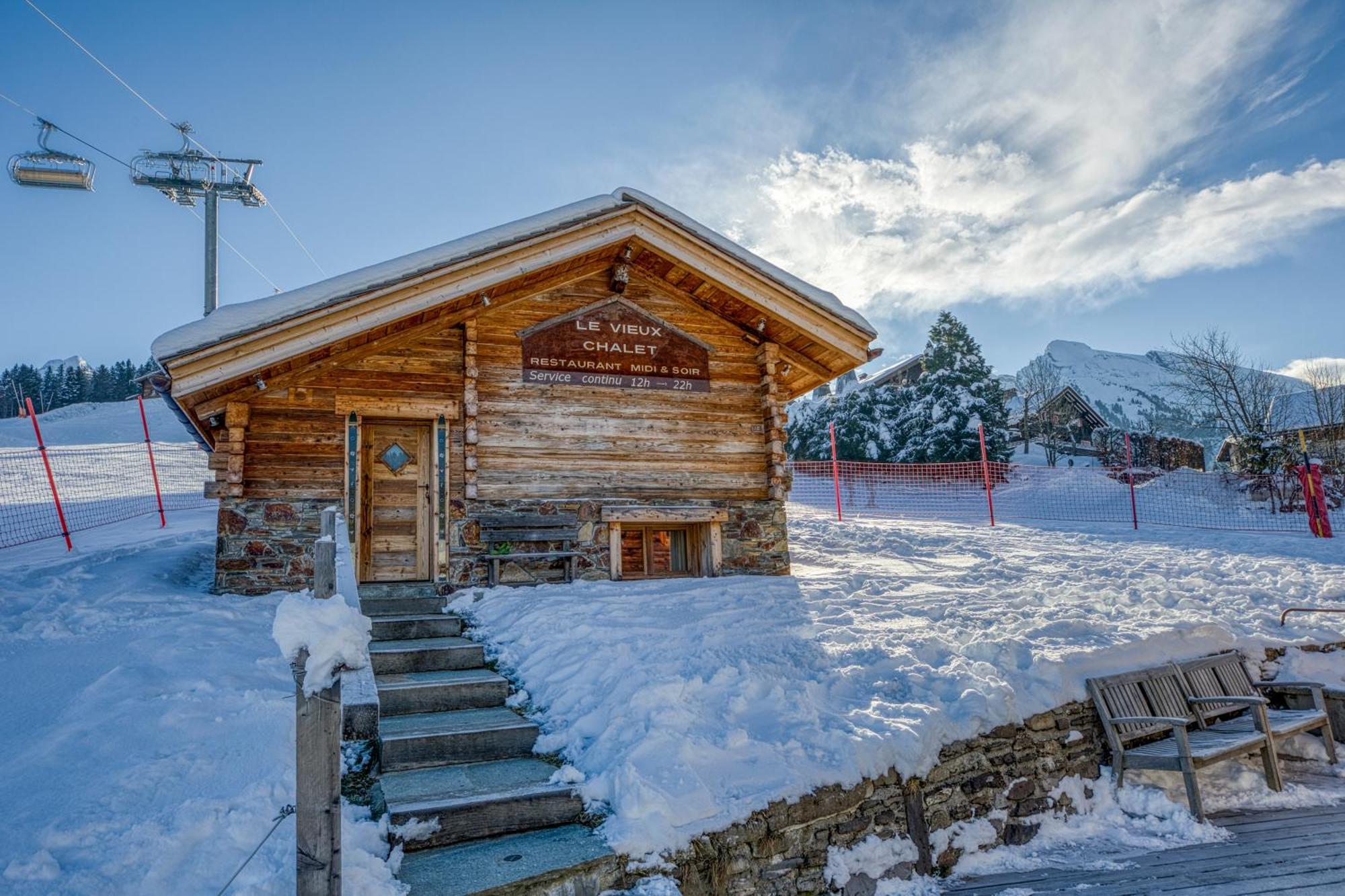 Le Vieux Chalet ลาคลูซาซ์ ภายนอก รูปภาพ