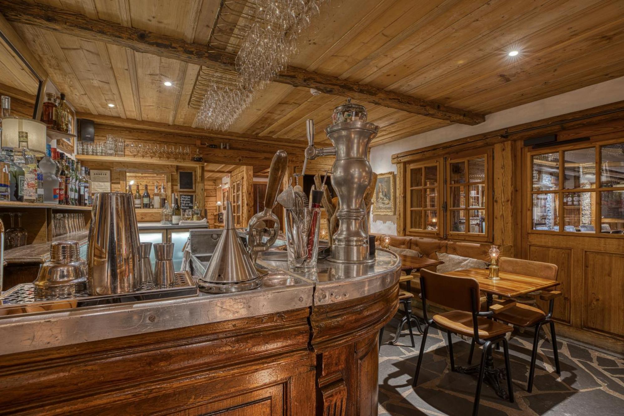 Le Vieux Chalet ลาคลูซาซ์ ภายนอก รูปภาพ