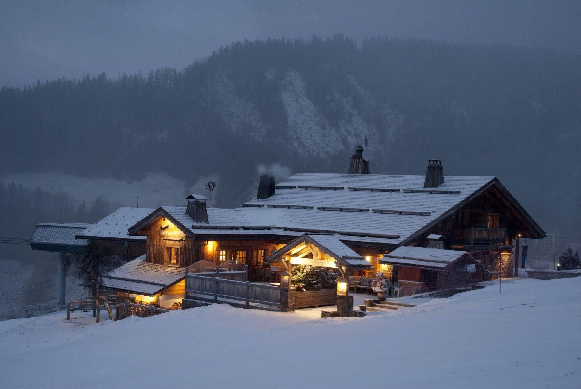 Le Vieux Chalet ลาคลูซาซ์ ภายนอก รูปภาพ