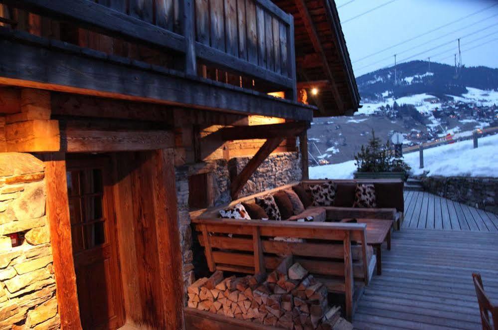 Le Vieux Chalet ลาคลูซาซ์ ภายนอก รูปภาพ
