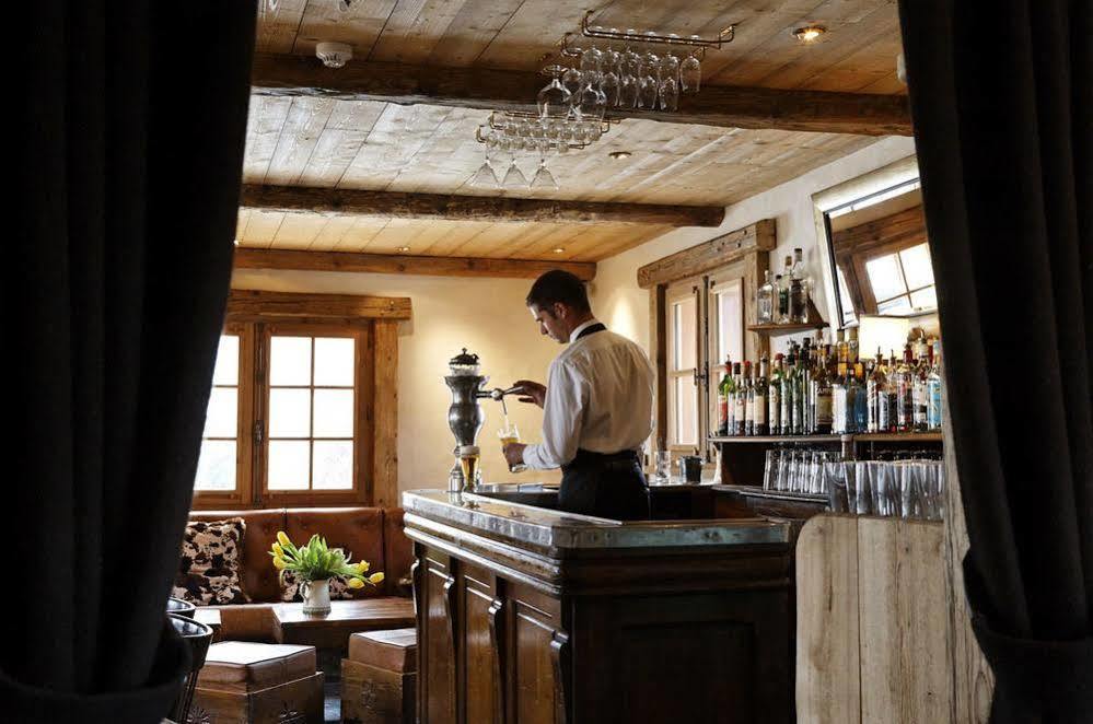 Le Vieux Chalet ลาคลูซาซ์ ภายนอก รูปภาพ